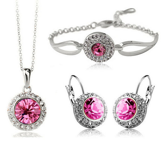 Classic elegance meets dazzling beauty in your personalized jewellery - Trendy Jewells