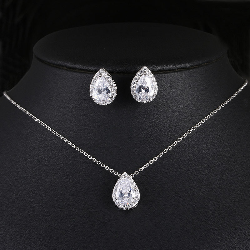 Water drop gemstone necklace and earrings: Elegant, sparkling set - Trendy Jewells